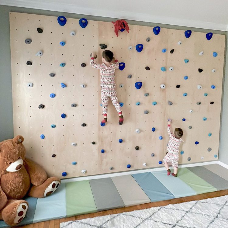 Picture of 39 Pack For Little Hands With Down Climb Holds For Safety